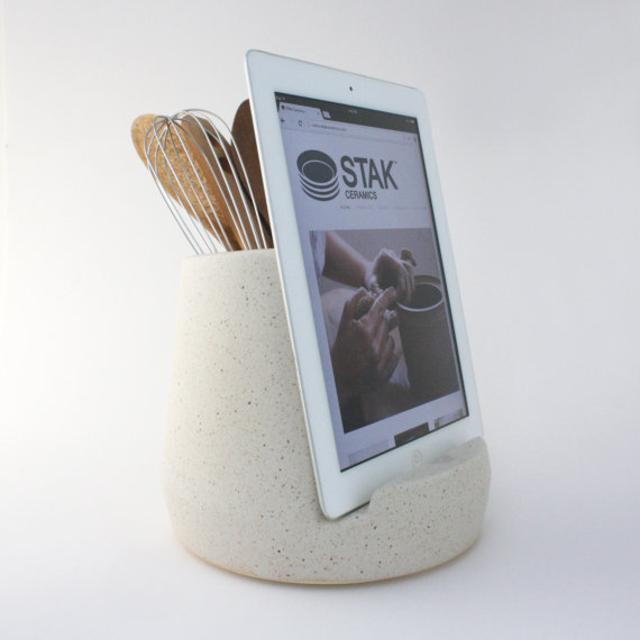 STAK Ceramics Kitchen Tablet Dock, Satin Speckle