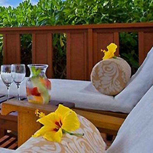 Honeymoon Package: Includes Couples Massage, Breakfast in bed, & Welcome Gift