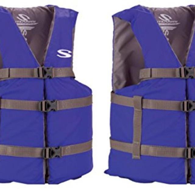 (2) COLEMAN Stearns Adult Classic Series Universal Life Jacket Flotation Vests