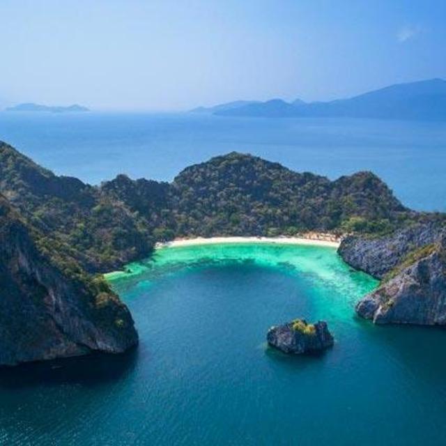 Flight from Singapore to Mergui, Myanmar