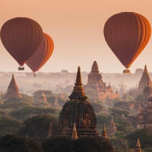 Hot Air Balloon in Bagan