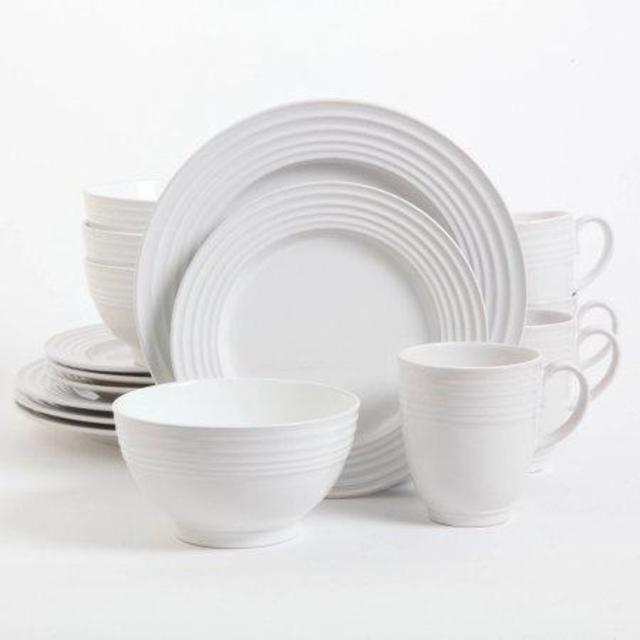 Dinnerware Set