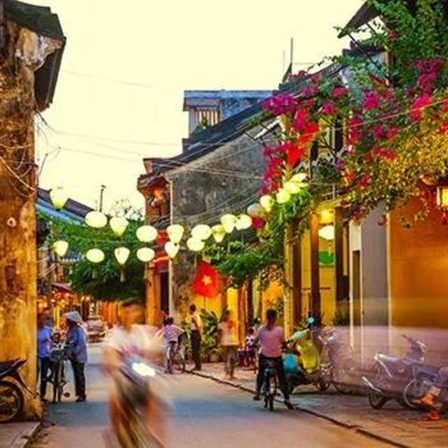 Walking Tour in Vietnam