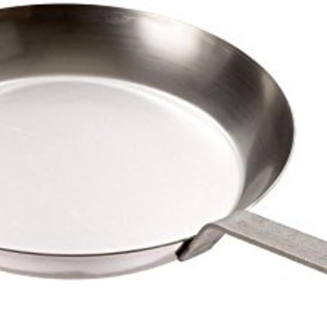 Matfer Bourgeat 062005 Black Steel Round Frying Pan, 11 7/8-Inch, Gray