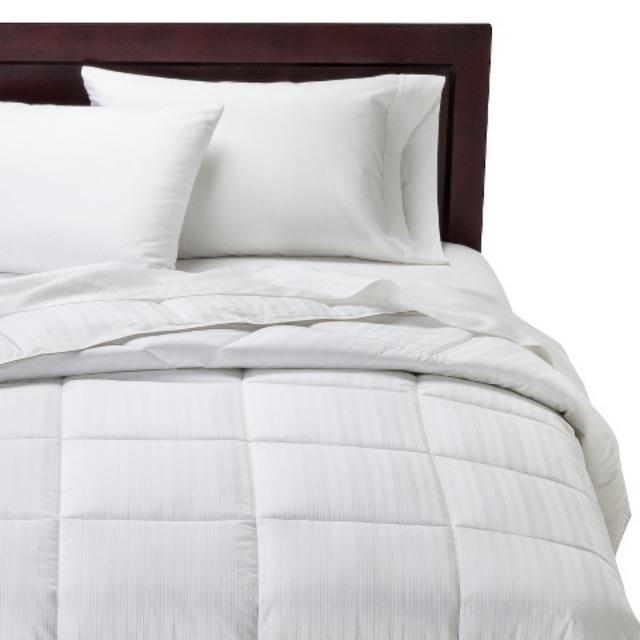 Fieldcrest Luxury Down Alternative Comforter Warmest (Weight 3)