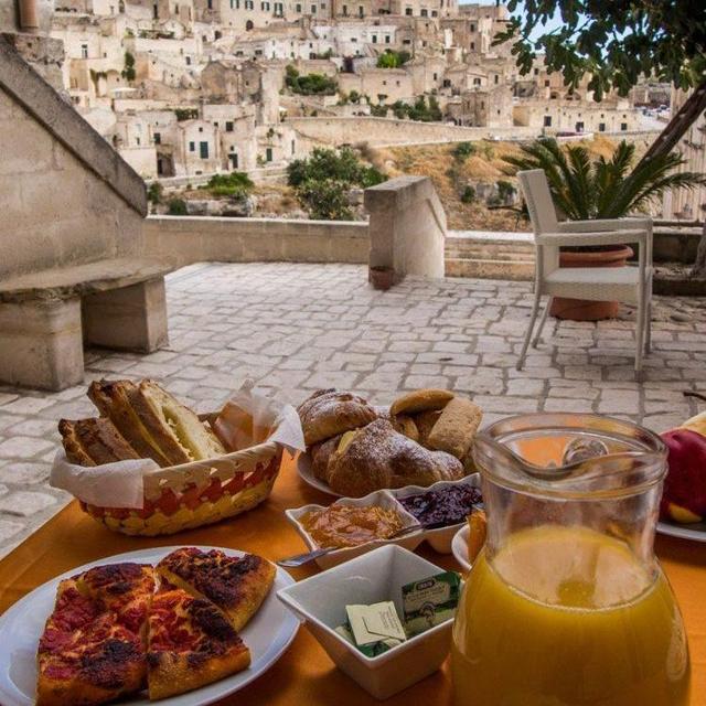 Breakfast in Italy