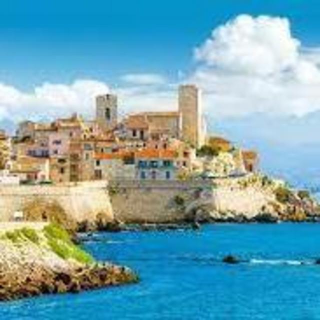 Transportation + Lunch in Antibes, France