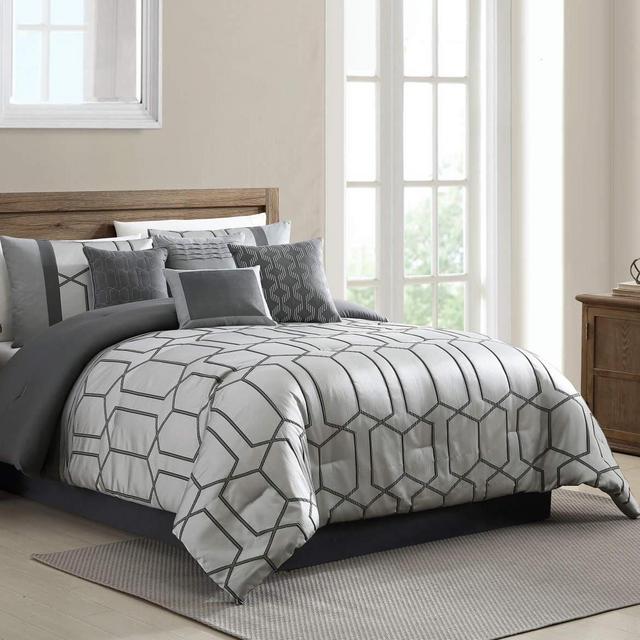 Broyhill Legacy Aslan Charcoal & Silver Jacquard Queen 8-Piece Comforter Set