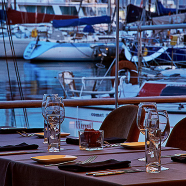 Dinner at Varoulko Seaside in Athens