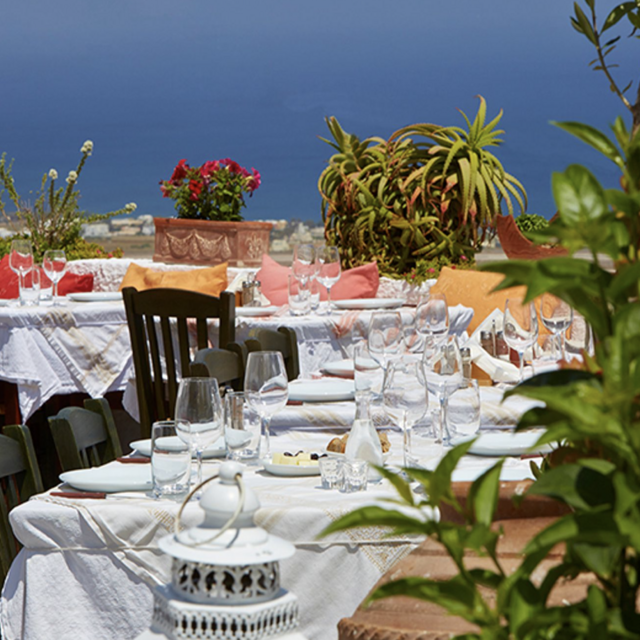 Lunch at Metaxi Mas in Santorini