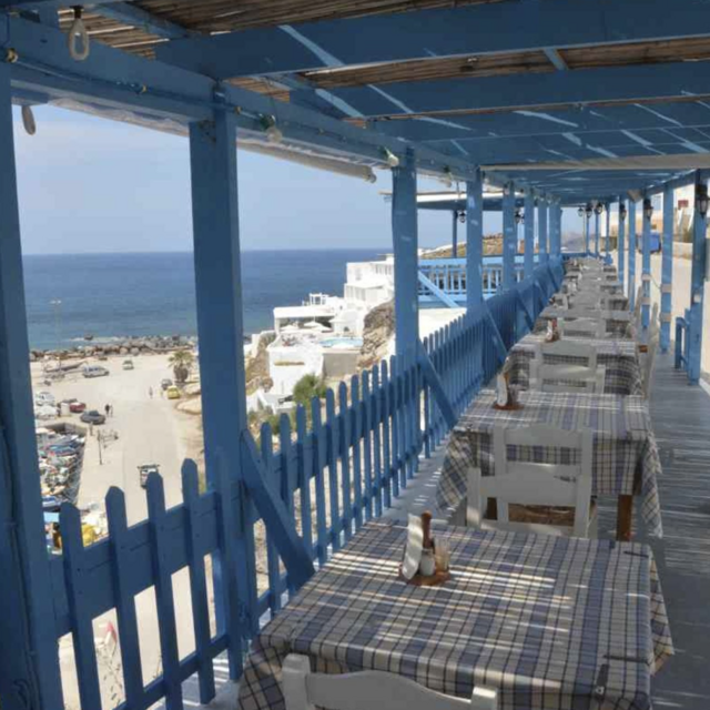 Dinner at To Psaraki in Santorini