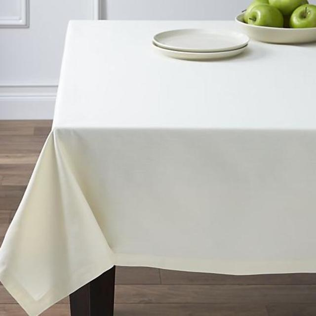 Fete Vanilla 60"x120" Tablecloth
