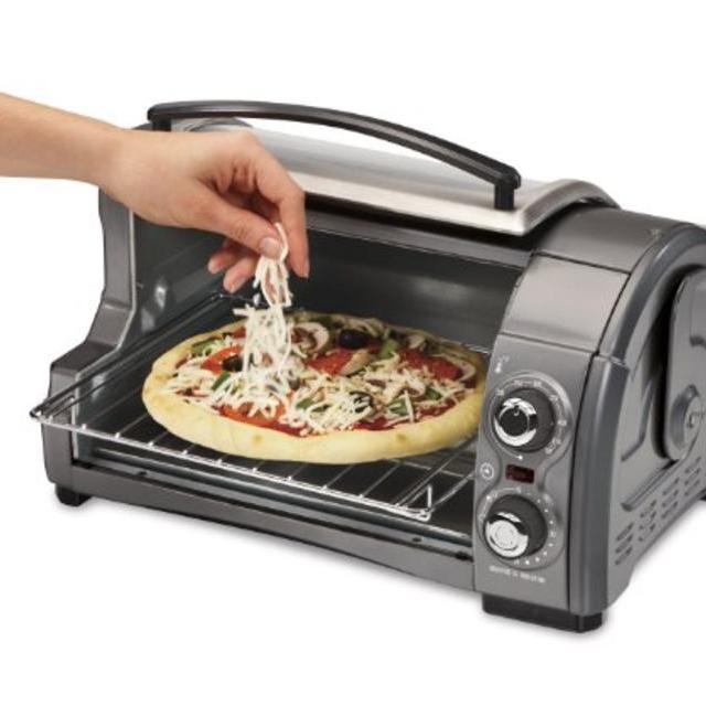 Hamilton Beach 31334 Easy Reach Toaster Oven, Metallic