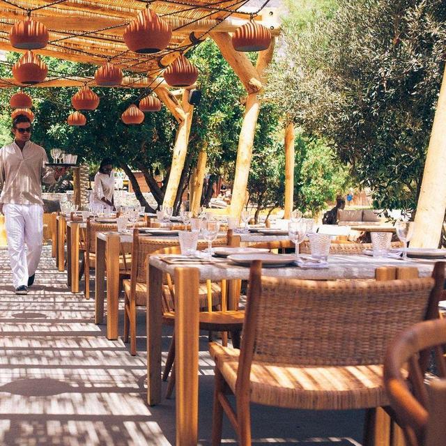 Lunch at Isola Beach Club