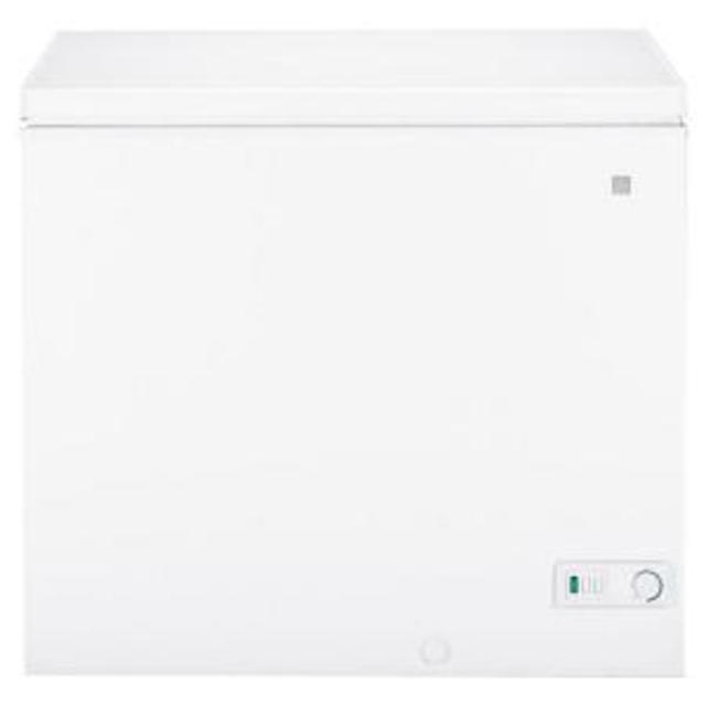 GE 7.0 cu. ft. Chest Freezer in White