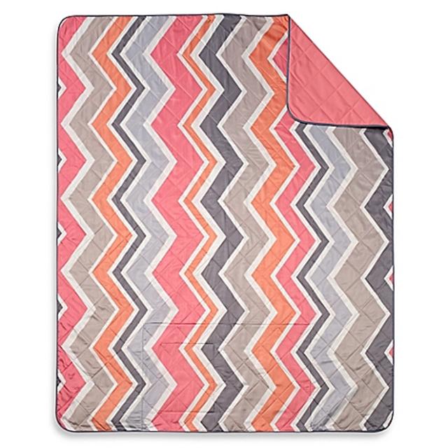 Chevron Indoor/Outdoor Throw Blanket in Coral/Multi