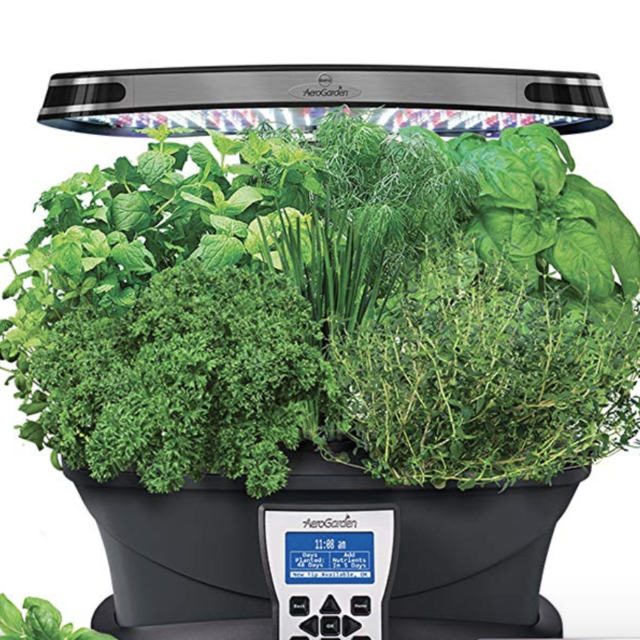 AeroGarden Ultra (LED) with Gourmet Herb Seed Pod Kit