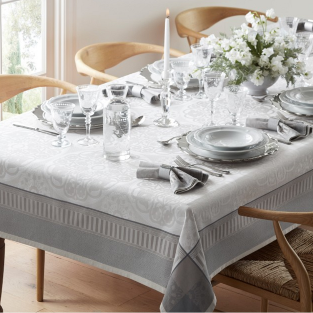 Jacquard Malta Tablecloth