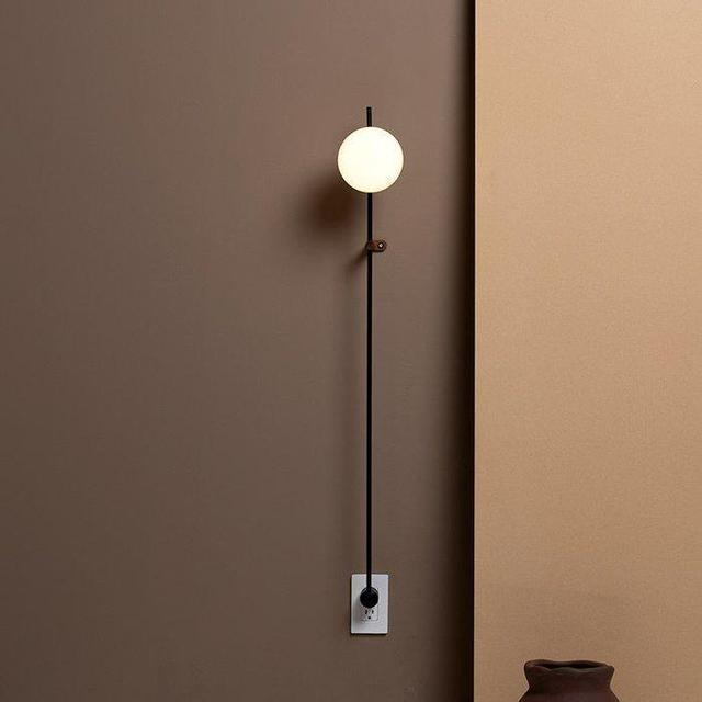 LYNEA Black Lamp 48”