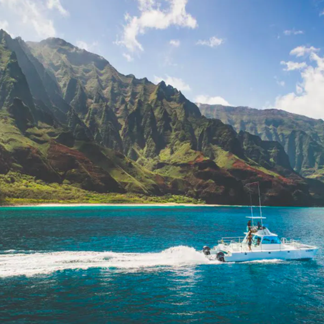 Na Pali Coast Boat Tour
