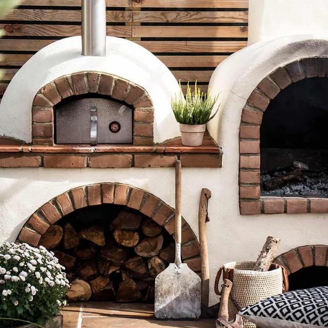 Outdoor Pizza Oven