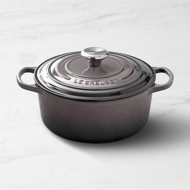 Le Creuset Signature Enameled Cast Iron Round Dutch Oven, 5 1/2-Qt.