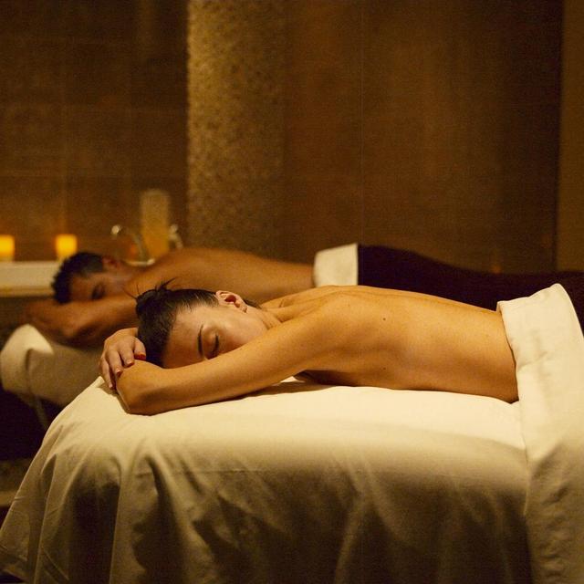 60-Minute Couples Massage