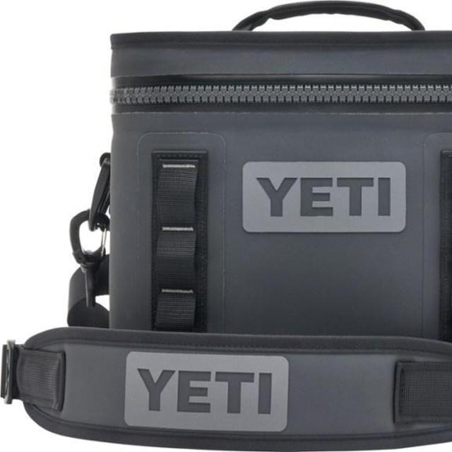 YETI   Hopper Flip 8 Soft Cooler