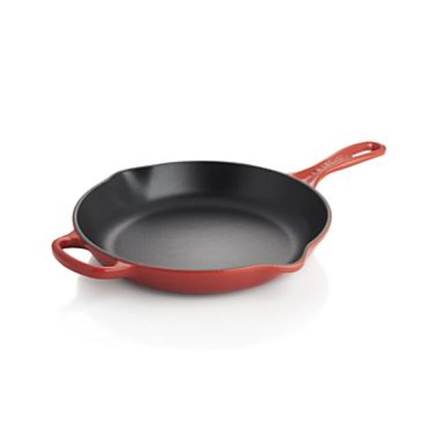 Le Creuset ® Signature 10" Cherry Red Skillet