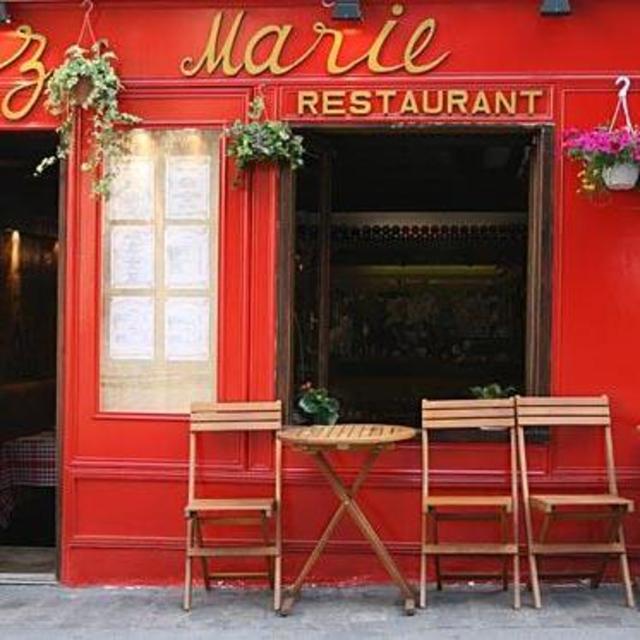 Romantic Dinner in Paris