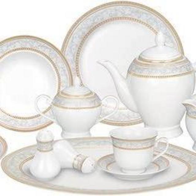 Lorren Home Trends 57-Piece Porcelain Dinnerware Set, Giada, Service for 8