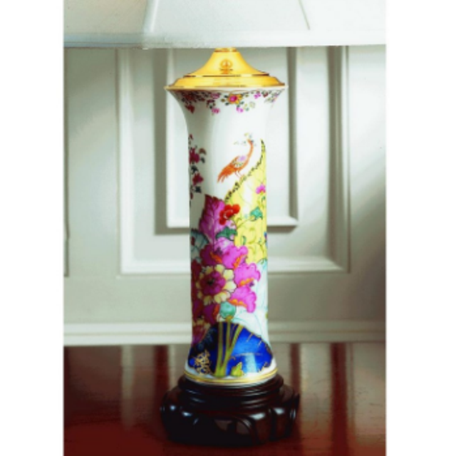 Mottahedeh Tobacco Leaf Trumpet Vase Lamp