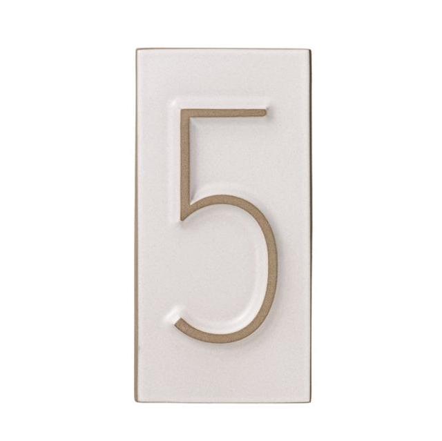 House Number Neutra 5