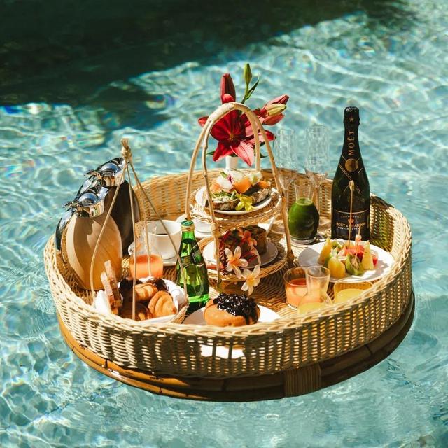Floating breakfast in suite-Honeymoon