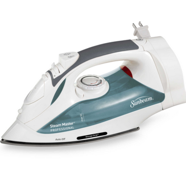 Sunbeam® Retractable Cord Steam Master Iron