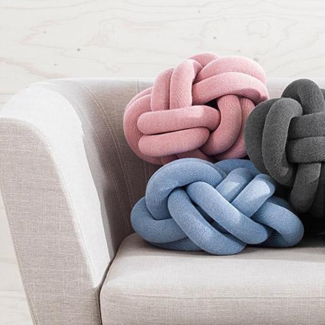 Knot Cushion