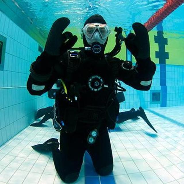 Dry Suit Dive Certification (for two)