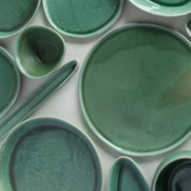 Appetizer Tray in color Moss