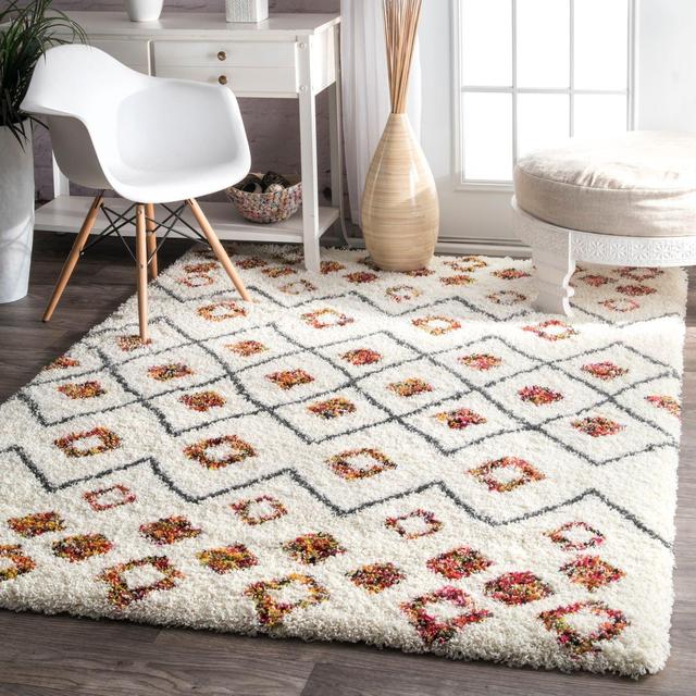 nuLOOM Cicely Bohemian Shag Rug, 5' 3" x 7' 6", White