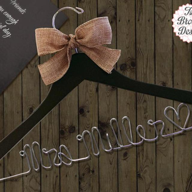 SALE Personalized Bridal Hanger / Bride / Wedding Hanger /Bridal Gift / burlap hanger/ burlap bow / wire hanger / wedding hanger