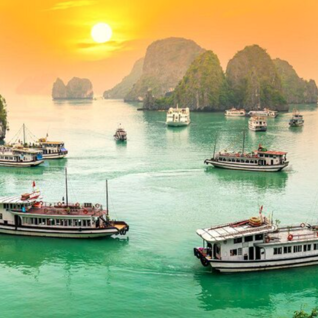 Honeymoon Halong Bay Boat Lodging