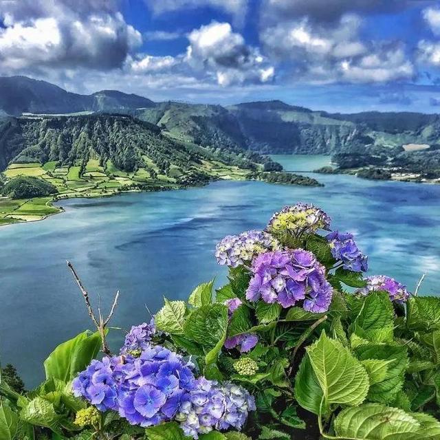 Honeymoon Hotel(s) in the Azores