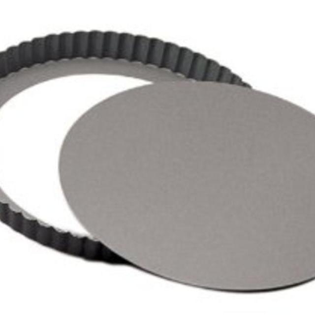 Kaiser Bakeware Noblesse 9-1/2-Inch Non-stick Quiche Pan with Removable Base