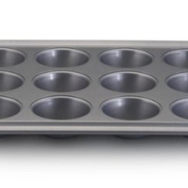 Analon 12-muffin tin