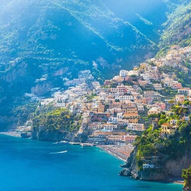 Honeymoon Fund: Positano Boat Rental