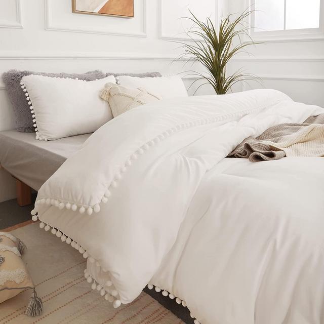YIRDDEO Off White Queen Ball Pom Fringe Design Comforter Set 3pcs, 3 Pieces Boho Aesthetic Luxurious Queen Bedding Set, Vintage Ultra Soft Microfiber Comforter Set