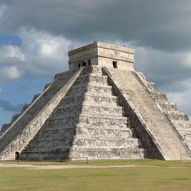 Tour of Chichen Itza.