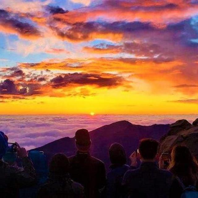 Haleakala Summit Sunrise Tour-Maui