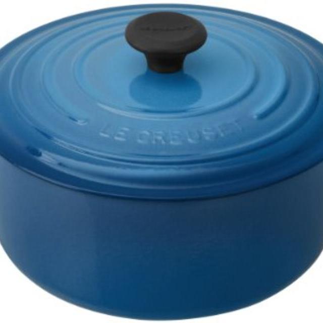 Le Creuset Signature Enameled Cast-Iron 5-1/2-Quart Round French (Dutch) Oven, Marseille