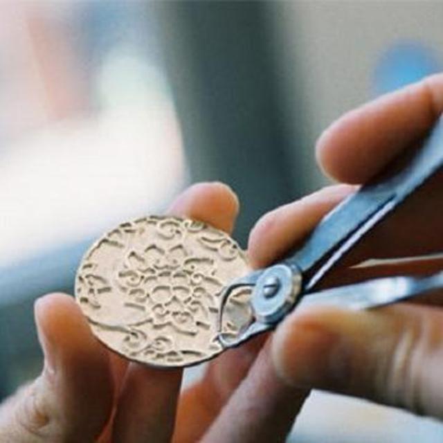Jewelry-making class